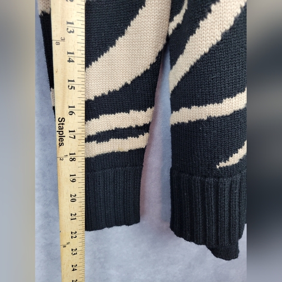 Tuckernuck Wool Lynx Sweater Black Tan Size S Animal Print Pullovet Crew Neck - Picture 5 of 7